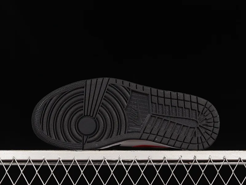 All categories Air Jordan Jordan series basketball shoes Air Jordan 1 Mid Air Jordan 1 Mid AJ1 Joe 1 black and white mid-top basketball shoes 554724-079
